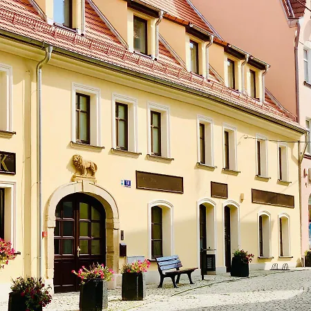 Hotel, Pod Zlotym Lwem W Samym Centrum Miasta Z Darmowym Parkingiem Vii Apartmán *