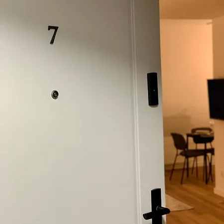 Apartmán Dwupietrowy Apartament Z Dwoma Pokojami I Darmowym Parkingiem W Centrum Klodzka 7 *