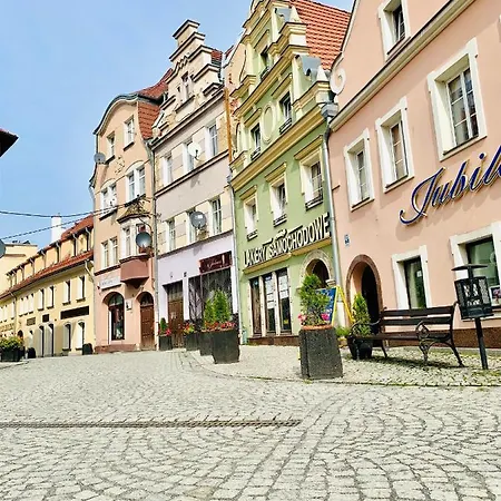 Hotel, Pod Złotym Lwem W Samym Centrum Miasta Z Darmowym Parkingiem Vii Apartament