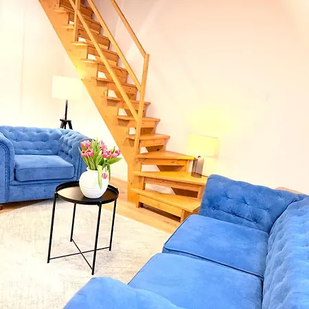 Dwupietrowy Apartament Z Dwoma Pokojami I Darmowym Parkingiem W Centrum Klodzka